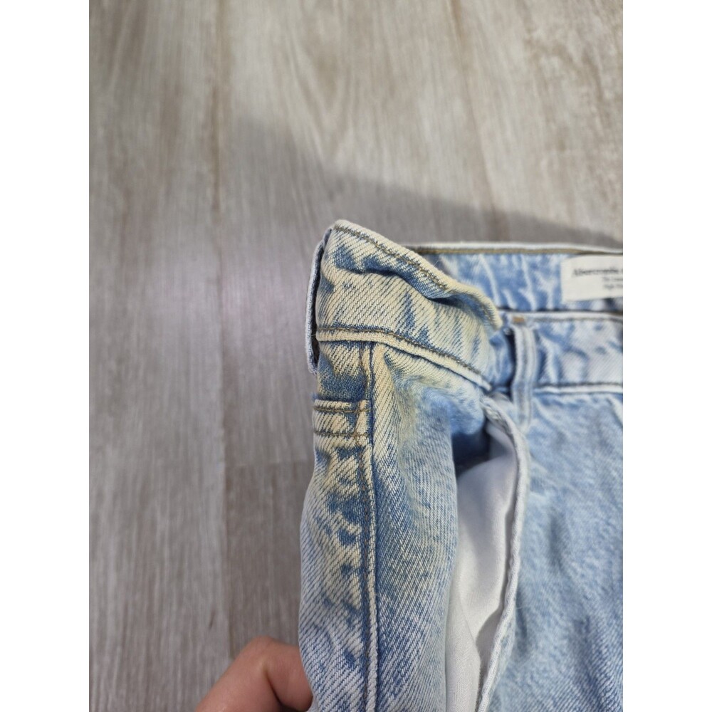 Abercrombie & Fitch The Loose High Rise Jeans Light Wash Straight Leg 26/2R GUC - Picture 4 of 12